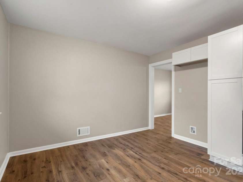 901 Wyke Road, Shelby, NC 28150.  MLS# CAR4219638, YatesRealty ID 11482. 