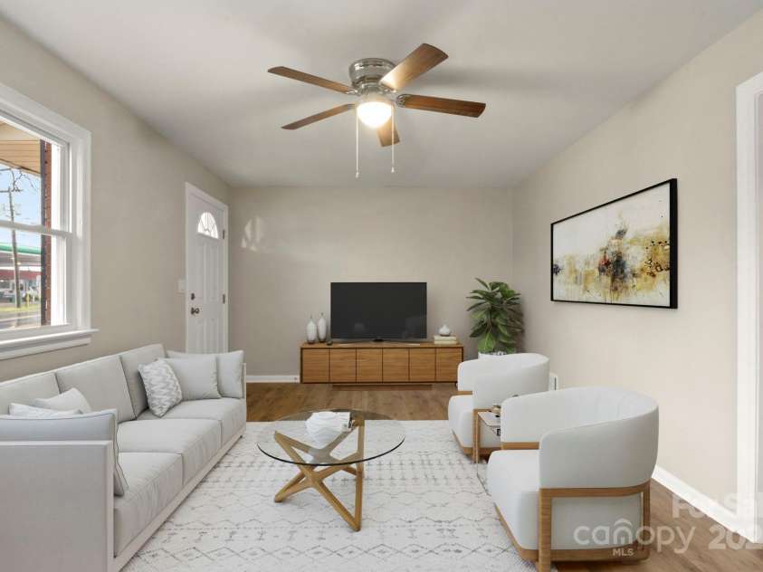 901 Wyke Road, Shelby, NC 28150.  MLS# CAR4219638, YatesRealty ID 11482. 