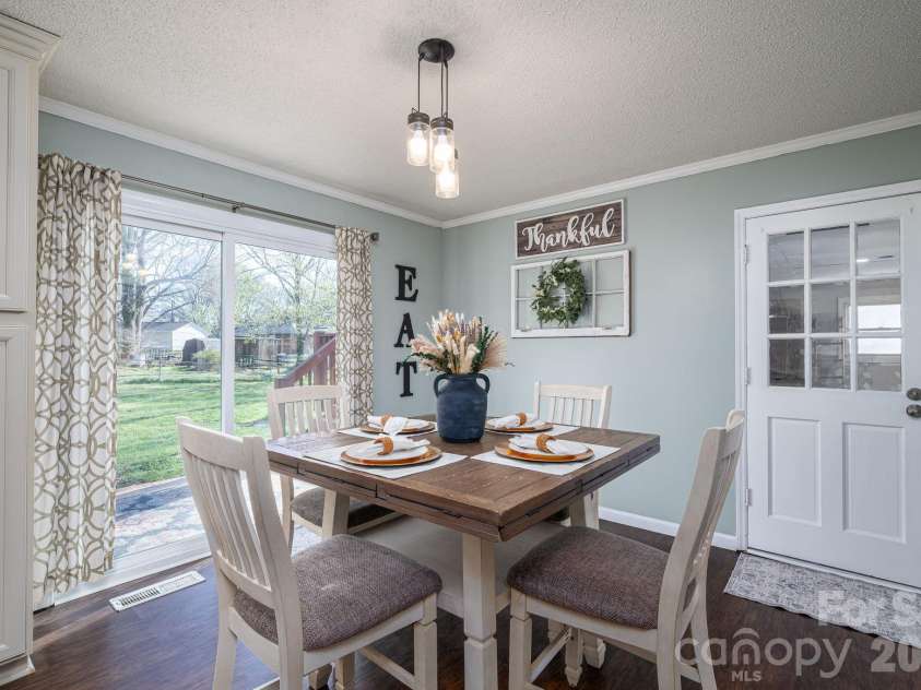 4804 Cedar Court, Gastonia, NC 28056.  MLS# CAR4356344, YatesRealty ID 11483. 