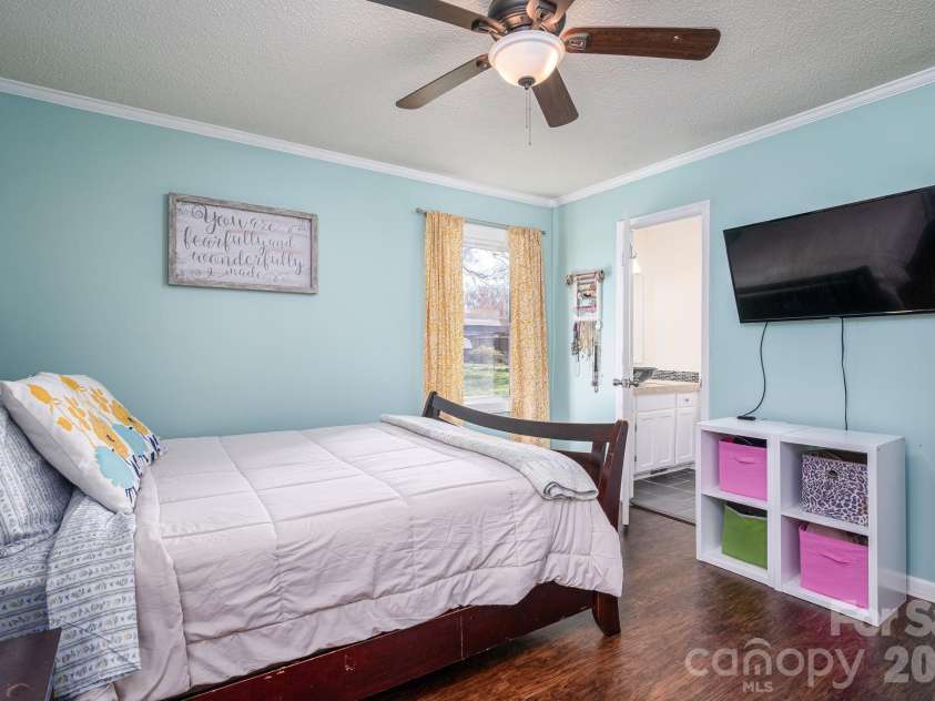 4804 Cedar Court, Gastonia, NC 28056.  MLS# CAR4356344, YatesRealty ID 11483. 