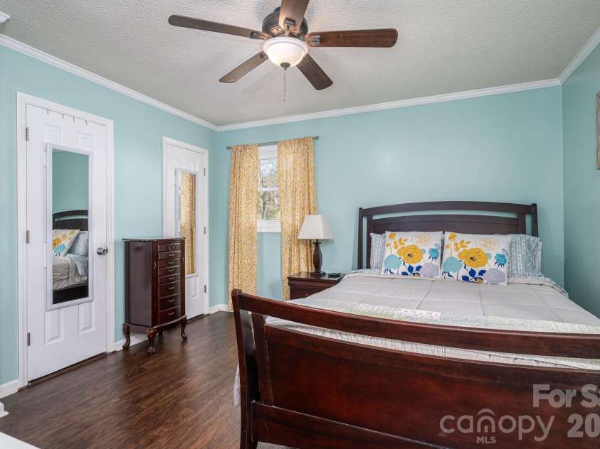 4804 Cedar Court, Gastonia, NC 28056.  MLS# CAR4356344, YatesRealty ID 11483. 