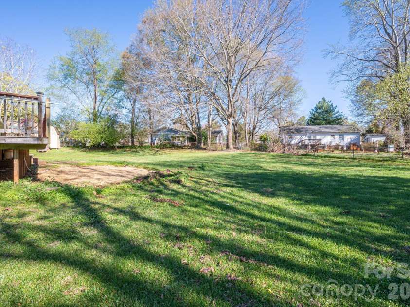 4804 Cedar Court, Gastonia, NC 28056.  MLS# CAR4356344, YatesRealty ID 11483. 
