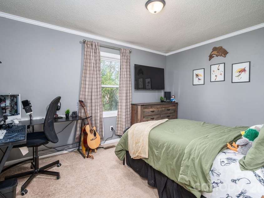 4804 Cedar Court, Gastonia, NC 28056.  MLS# CAR4356344, YatesRealty ID 11483. Bedroom #3.
