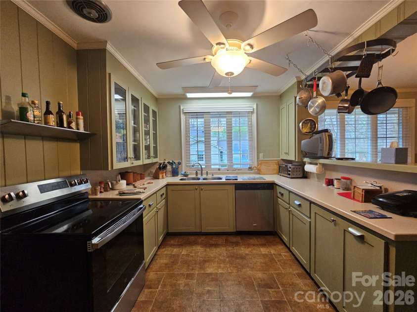 125 Hillside Drive, Shelby, NC 28150.  MLS# CAR4345337, YatesRealty ID 11484. 