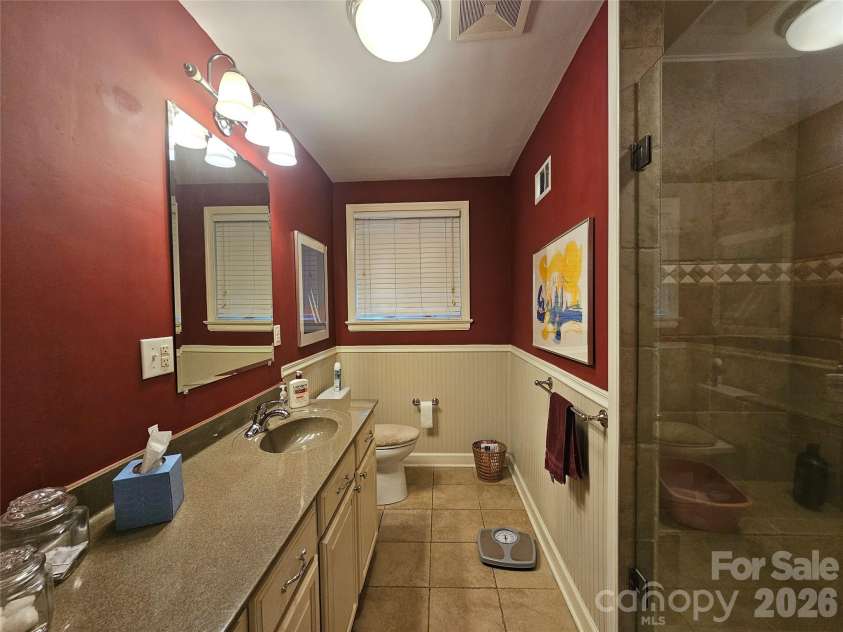 125 Hillside Drive, Shelby, NC 28150.  MLS# CAR4345337, YatesRealty ID 11484. 