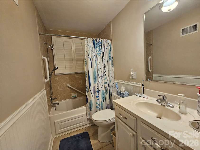 125 Hillside Drive, Shelby, NC 28150.  MLS# CAR4345337, YatesRealty ID 11484. 