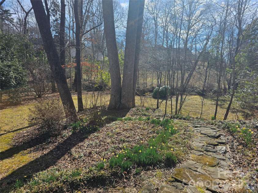 125 Hillside Drive, Shelby, NC 28150.  MLS# CAR4345337, YatesRealty ID 11484. 