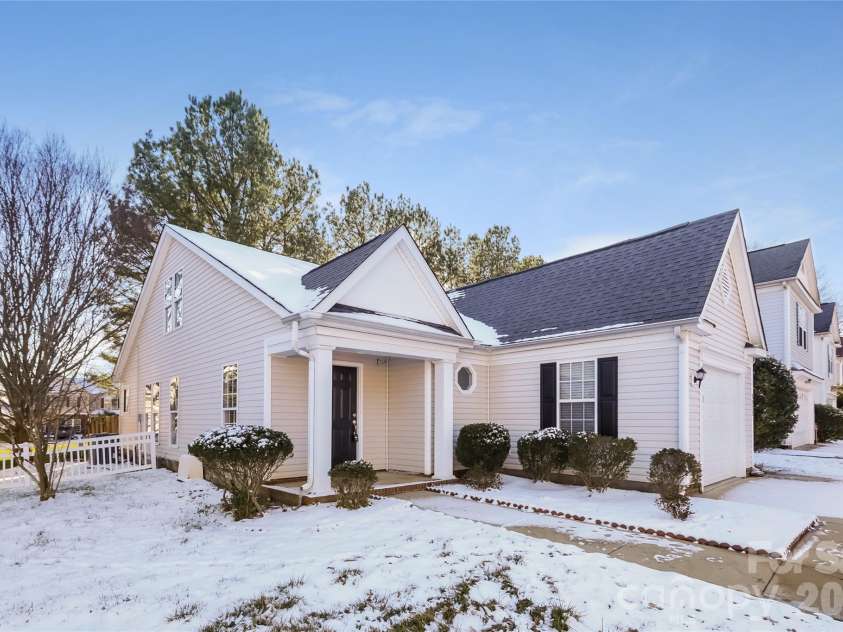 5022 Silabert Avenue, Charlotte, NC 28205.  MLS# CAR4367663, YatesRealty ID 11485. 
