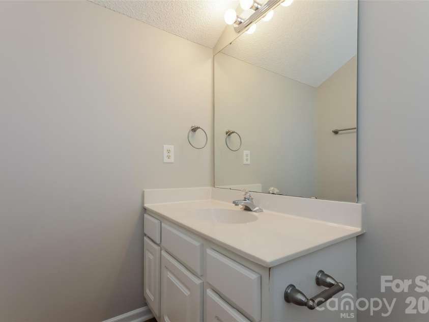 5022 Silabert Avenue, Charlotte, NC 28205.  MLS# CAR4367663, YatesRealty ID 11485. 