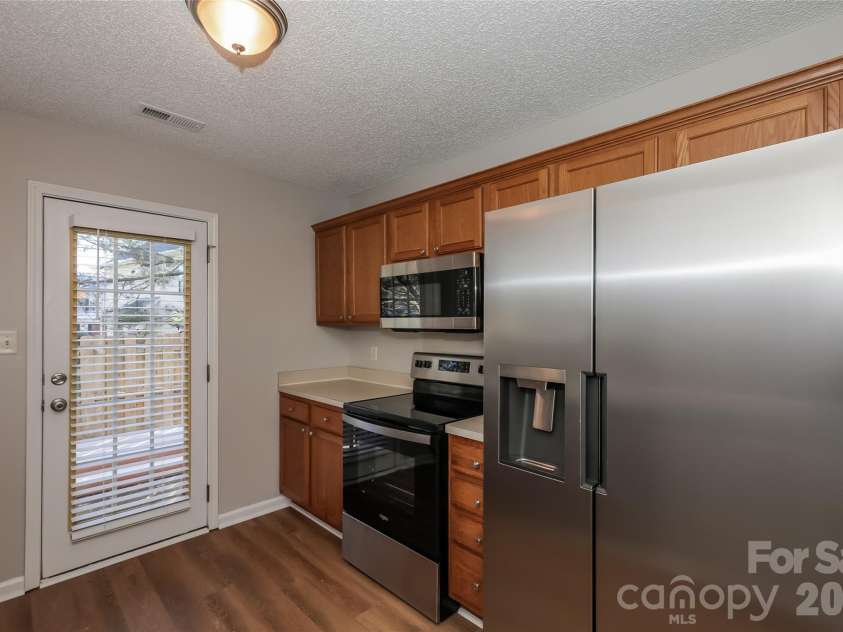 5022 Silabert Avenue, Charlotte, NC 28205.  MLS# CAR4367663, YatesRealty ID 11485. 