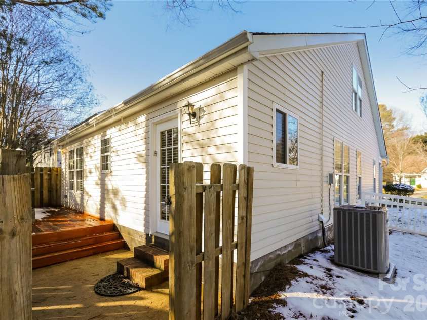 5022 Silabert Avenue, Charlotte, NC 28205.  MLS# CAR4367663, YatesRealty ID 11485. Rear exterior