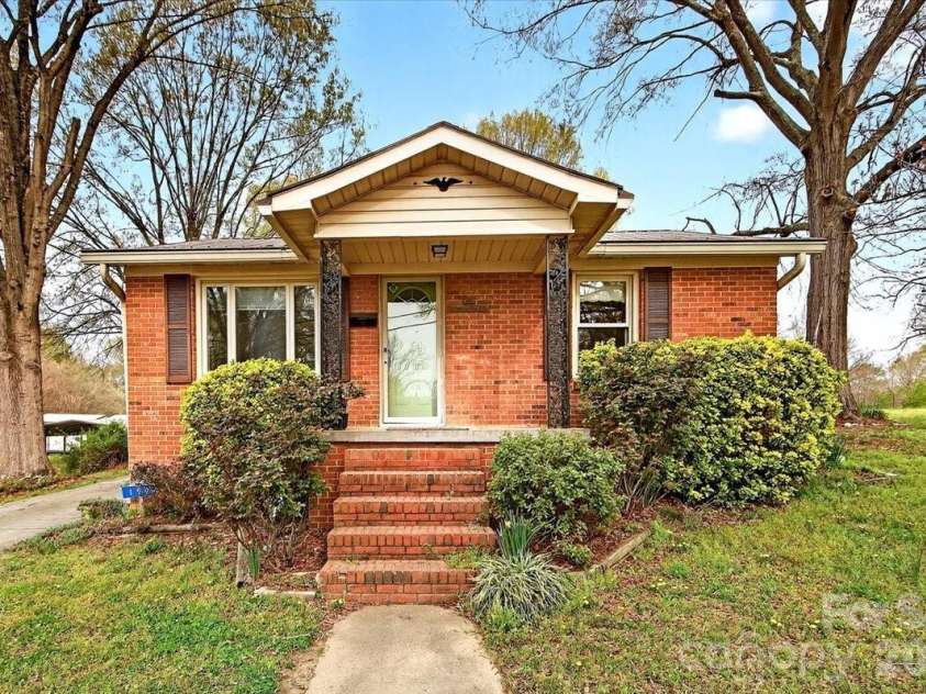 199 Mckinnon Avenue, Concord, NC 28025.  MLS# CAR4359449, YatesRealty ID 11486. 