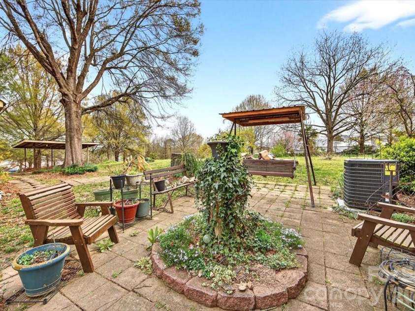 199 Mckinnon Avenue, Concord, NC 28025.  MLS# CAR4359449, YatesRealty ID 11486. 