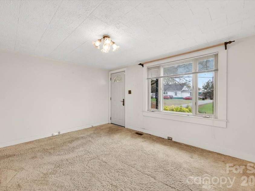 199 Mckinnon Avenue, Concord, NC 28025.  MLS# CAR4359449, YatesRealty ID 11486. 
