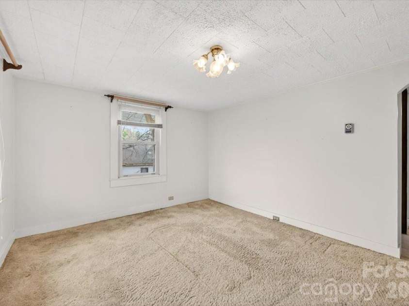 199 Mckinnon Avenue, Concord, NC 28025.  MLS# CAR4359449, YatesRealty ID 11486. 