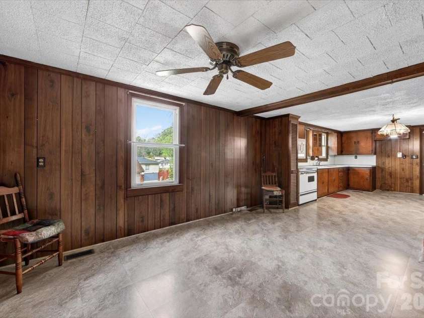 199 Mckinnon Avenue, Concord, NC 28025.  MLS# CAR4359449, YatesRealty ID 11486. 