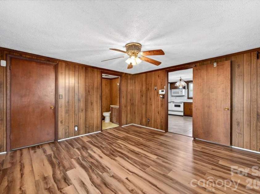 199 Mckinnon Avenue, Concord, NC 28025.  MLS# CAR4359449, YatesRealty ID 11486. 