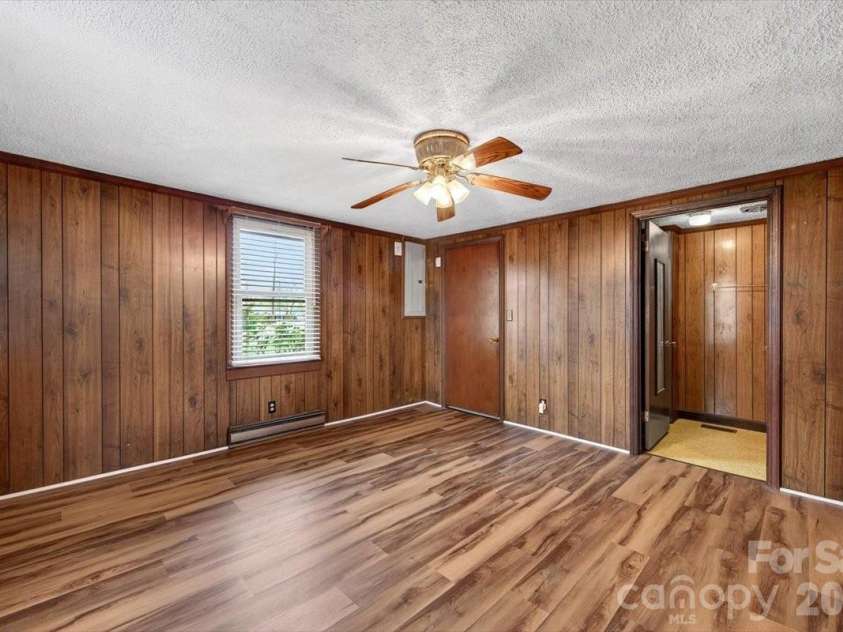 199 Mckinnon Avenue, Concord, NC 28025.  MLS# CAR4359449, YatesRealty ID 11486. 