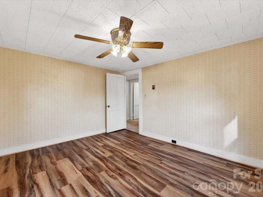 199 Mckinnon Avenue, Concord, NC 28025.  MLS# CAR4359449, YatesRealty ID 11486. 