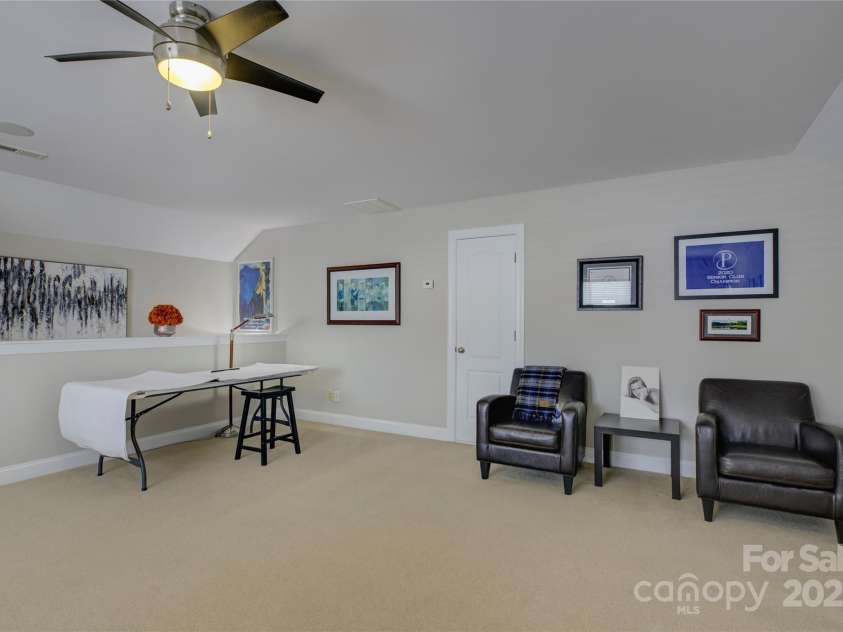 9810 Daufuskie Drive, Charlotte, NC 28278.  MLS# CAR4247189, YatesRealty ID 11486. 3rd floor 5th bedroom or office