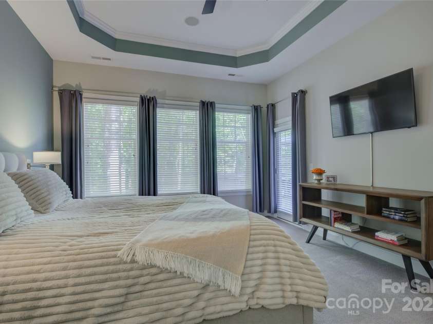 9810 Daufuskie Drive, Charlotte, NC 28278.  MLS# CAR4247189, YatesRealty ID 11486. 