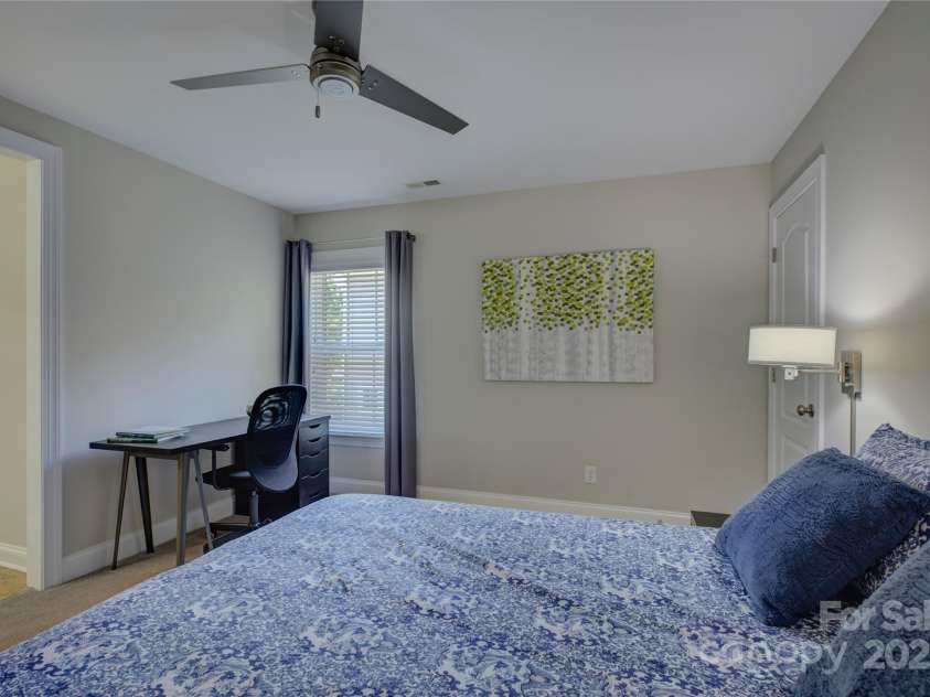 9810 Daufuskie Drive, Charlotte, NC 28278.  MLS# CAR4247189, YatesRealty ID 11486. 