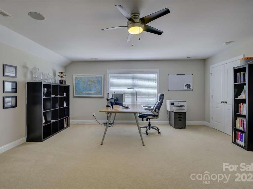 9810 Daufuskie Drive, Charlotte, NC 28278.  MLS# CAR4247189, YatesRealty ID 11486. 