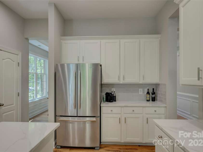 9810 Daufuskie Drive, Charlotte, NC 28278.  MLS# CAR4247189, YatesRealty ID 11486. 