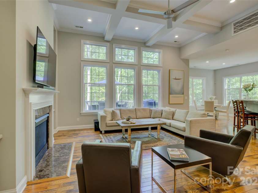 9810 Daufuskie Drive, Charlotte, NC 28278.  MLS# CAR4247189, YatesRealty ID 11486. 