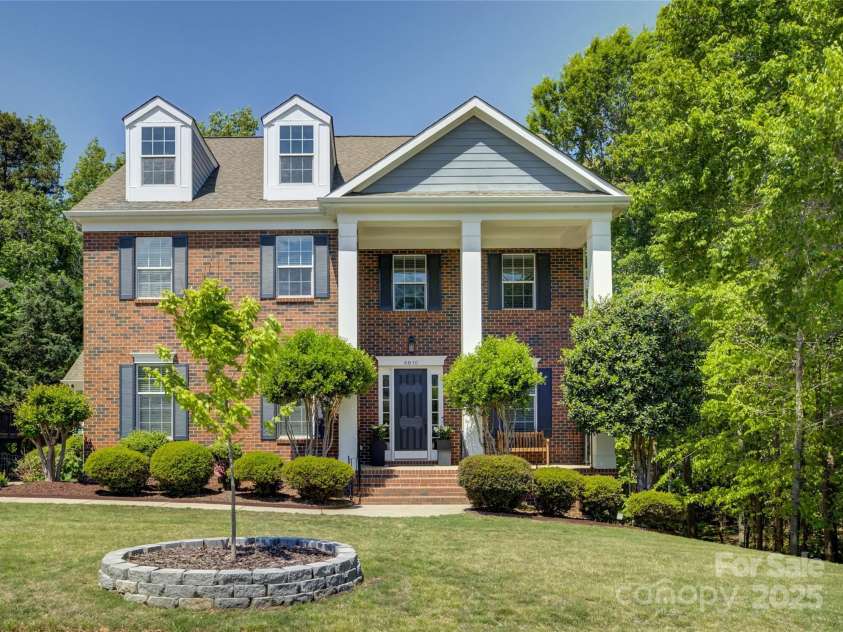 9810 Daufuskie Drive, Charlotte, NC 28278.  MLS# CAR4247189, YatesRealty ID 11486. 9810 Daufuskie Dr