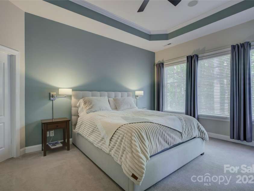 9810 Daufuskie Drive, Charlotte, NC 28278.  MLS# CAR4247189, YatesRealty ID 11486. Primary suite