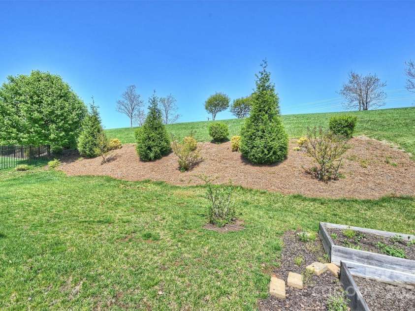 10378 Ambercrest Court, Huntersville, NC 28078.  MLS# CAR4245929, YatesRealty ID 11487. 