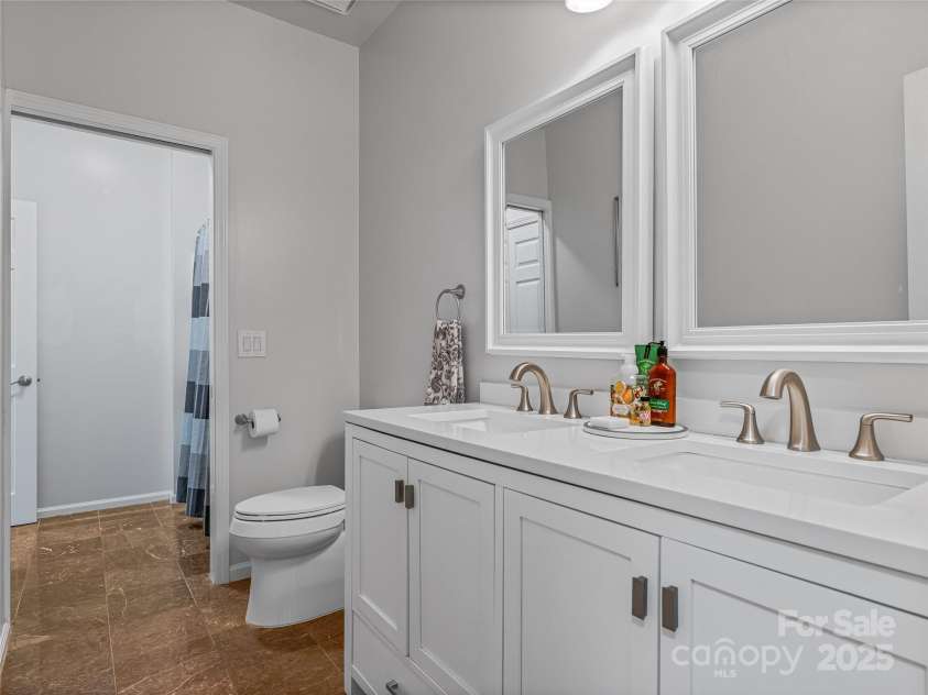 50 Hillcrest Drive, Weaverville, NC 28787.  MLS# CAR4252003, YatesRealty ID 11488. 