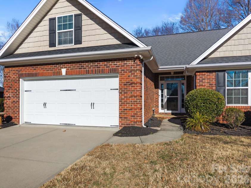 855 Juanita Drive, Concord, NC 28027.  MLS# CAR4337185, YatesRealty ID 11488. 