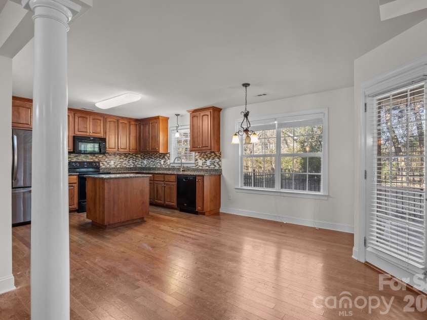855 Juanita Drive, Concord, NC 28027.  MLS# CAR4337185, YatesRealty ID 11488. Eat in Kitchen 