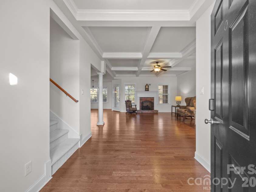 855 Juanita Drive, Concord, NC 28027.  MLS# CAR4337185, YatesRealty ID 11488. Entry Foyer