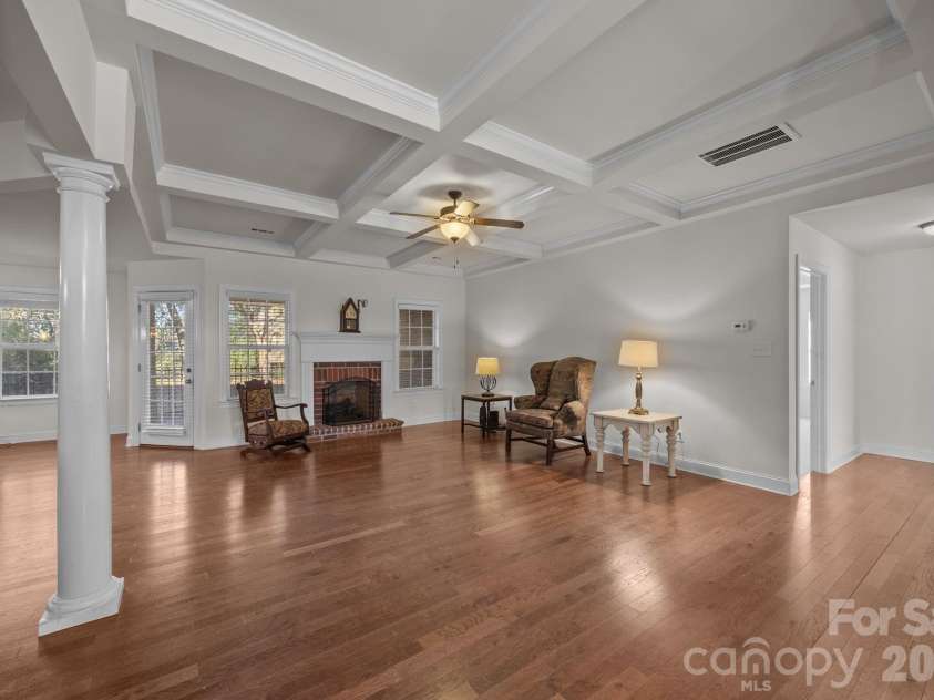 855 Juanita Drive, Concord, NC 28027.  MLS# CAR4337185, YatesRealty ID 11488. Open floor plan