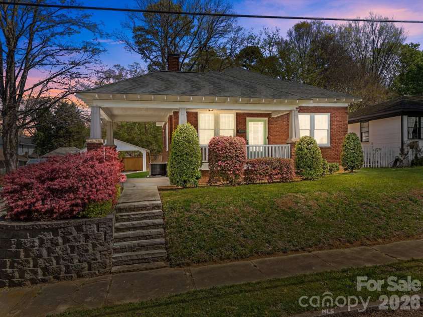 112 Steele Street, Salisbury, NC 28144.  MLS# CAR4360441, YatesRealty ID 11489. 