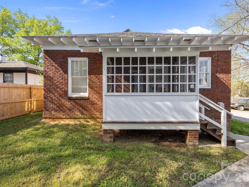112 Steele Street, Salisbury, NC 28144.  MLS# CAR4360441, YatesRealty ID 11489. 