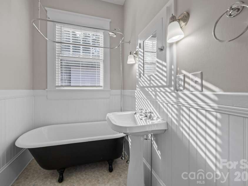 112 Steele Street, Salisbury, NC 28144.  MLS# CAR4360441, YatesRealty ID 11489. 