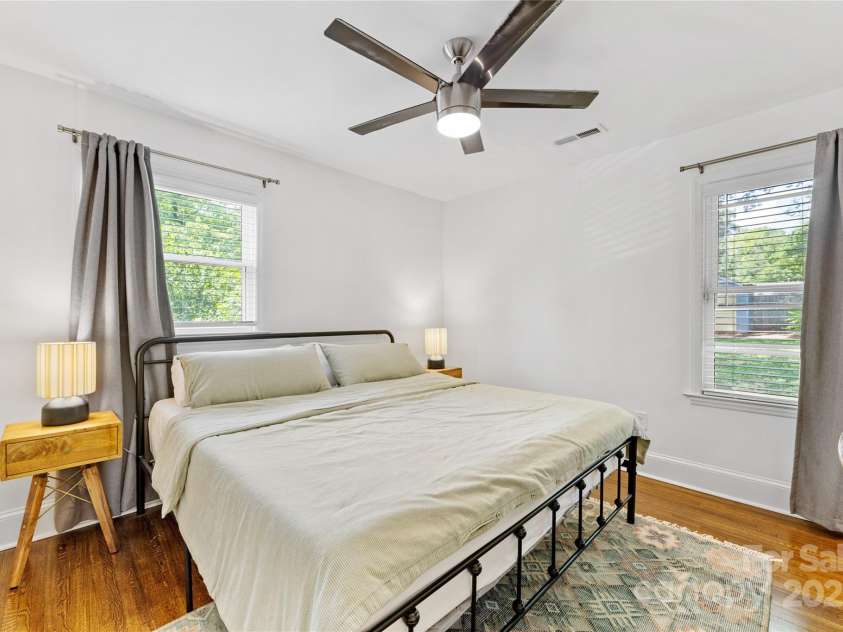 2933 Hilliard Drive, Charlotte, NC 28205.  MLS# CAR4252267, YatesRealty ID 11489. 