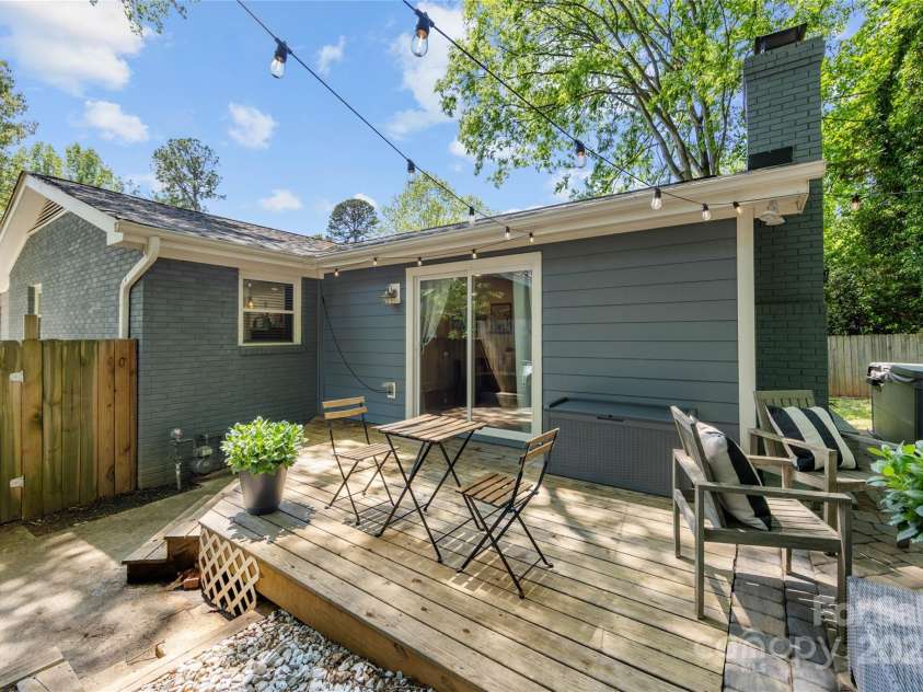 2933 Hilliard Drive, Charlotte, NC 28205.  MLS# CAR4252267, YatesRealty ID 11489. 