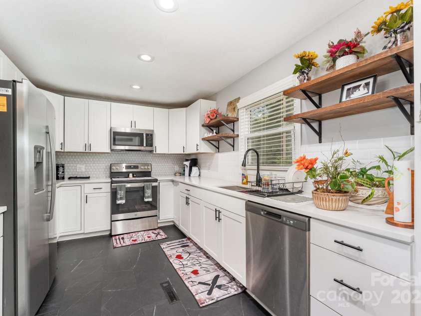 1345 Old Salisbury Road, Statesville, NC 28625.  MLS# CAR4280147, YatesRealty ID 1149. 