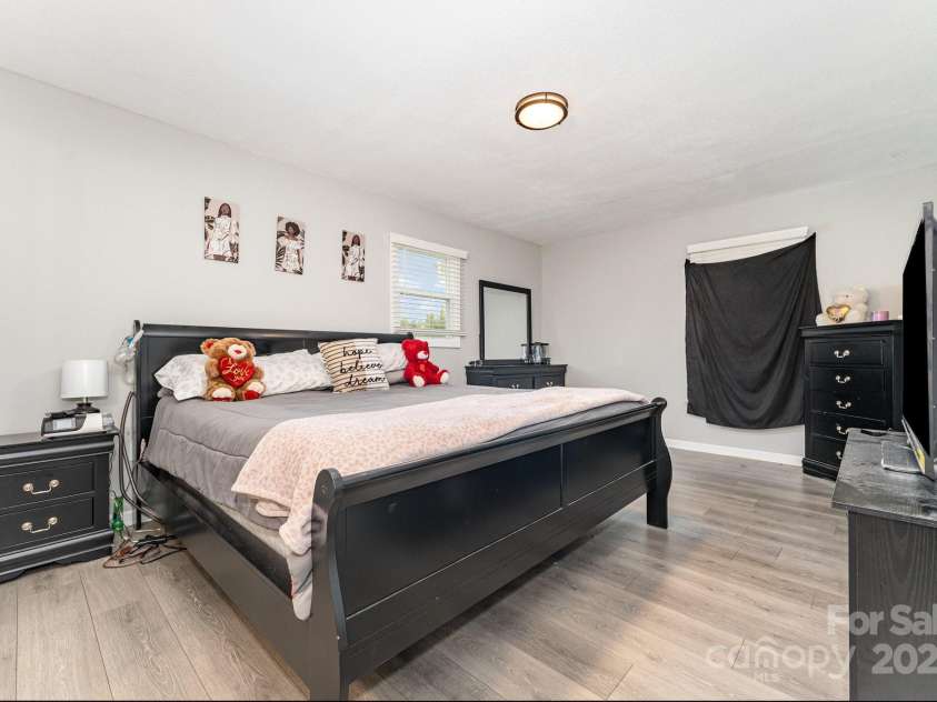 1345 Old Salisbury Road, Statesville, NC 28625.  MLS# CAR4280147, YatesRealty ID 1149. 