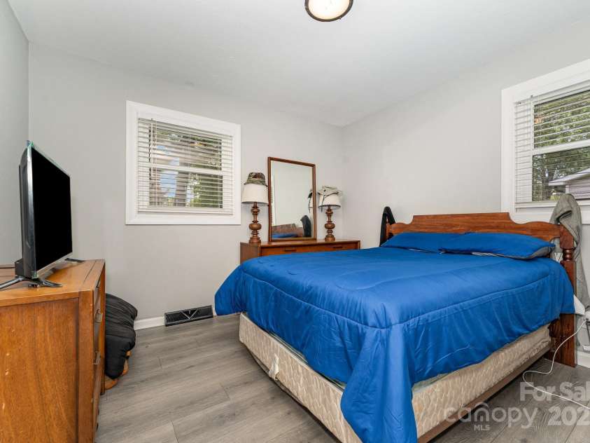 1345 Old Salisbury Road, Statesville, NC 28625.  MLS# CAR4280147, YatesRealty ID 1149. 