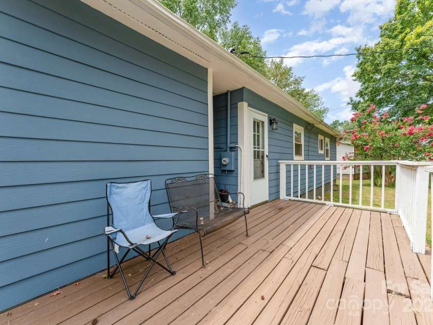 1345 Old Salisbury Road, Statesville, NC 28625.  MLS# CAR4280147, YatesRealty ID 1149. 