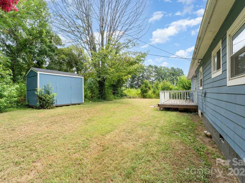 1345 Old Salisbury Road, Statesville, NC 28625.  MLS# CAR4280147, YatesRealty ID 1149. 