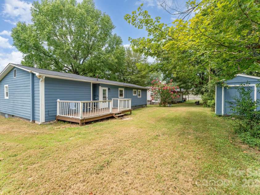 1345 Old Salisbury Road, Statesville, NC 28625.  MLS# CAR4280147, YatesRealty ID 1149. 