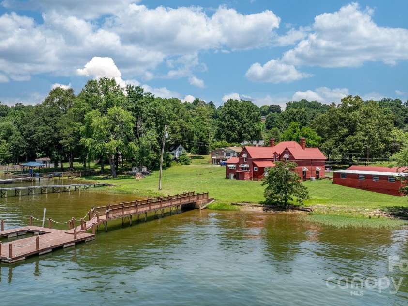 237 Shiloh Church Road, Hickory, NC 28601.  MLS# CAR4275859, YatesRealty ID 1149. 