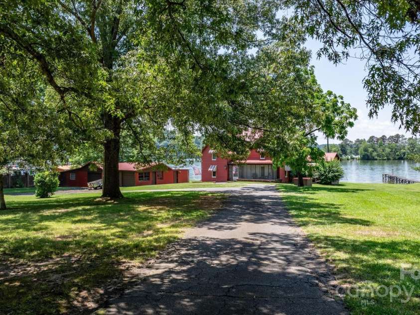 237 Shiloh Church Road, Hickory, NC 28601.  MLS# CAR4275859, YatesRealty ID 1149. 